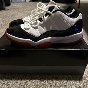 Nike Air Jordan 11 Retro Low